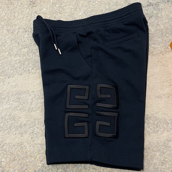 Like New Men’s Large Givenchy Bermuda Drawstring Shorts 4G Logo Embroidered Navy - Picture 6 of 14